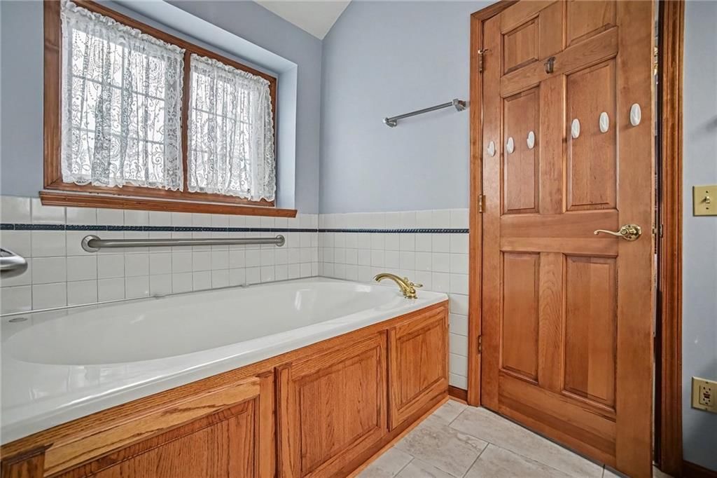 3010 Hirter Drive — photo 20