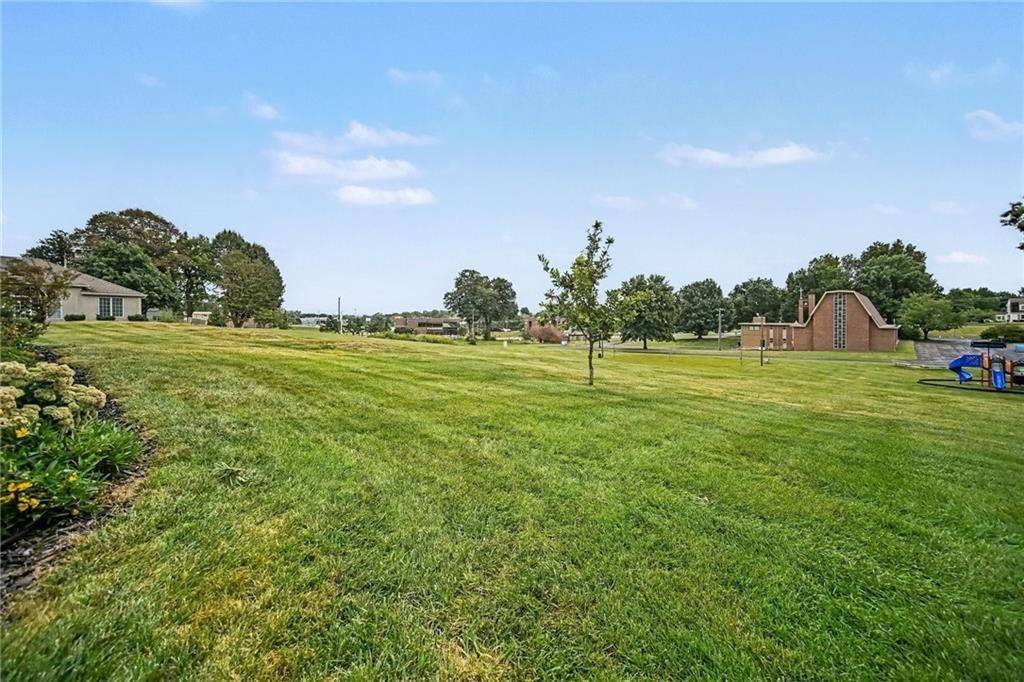 3010 Hirter Drive — photo 33