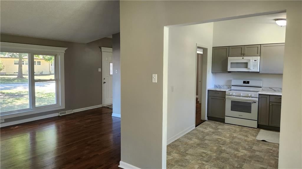 509 Indian Trail — photo 5