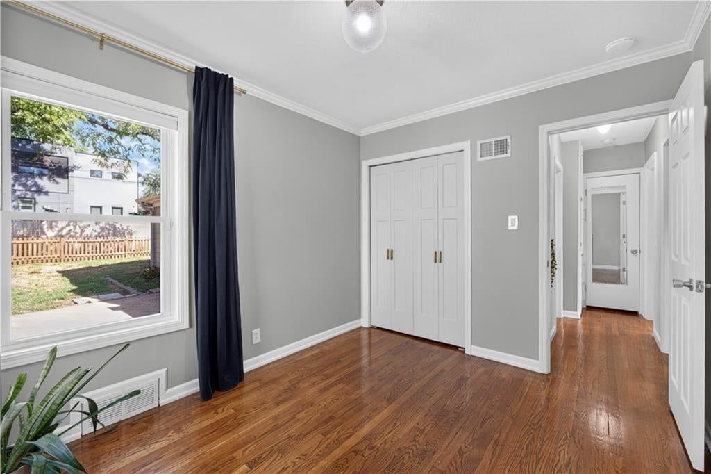 Photo 17 of 30 - 5943 El Monte Street, Fairway, KS 66205
