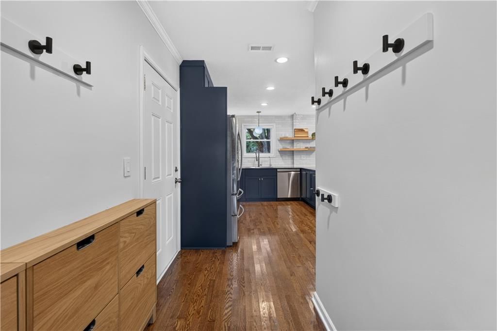Photo 19 of 30 - 5943 El Monte Street, Fairway, KS 66205