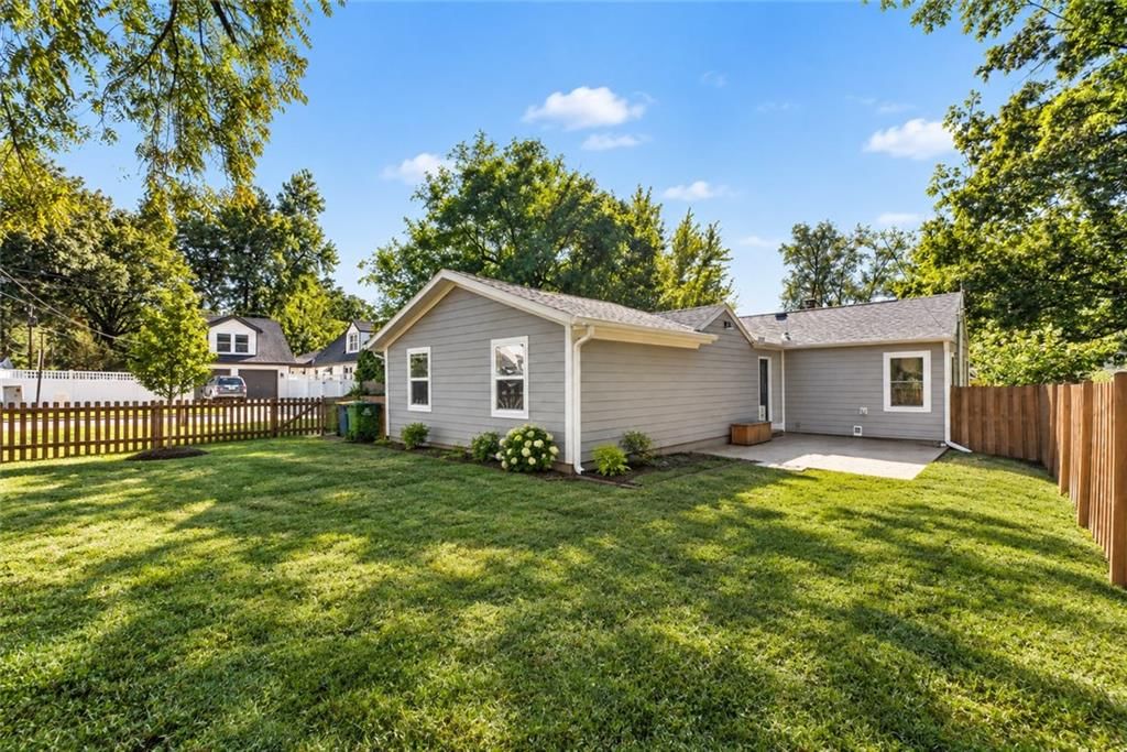 Photo 28 of 30 - 5943 El Monte Street, Fairway, KS 66205