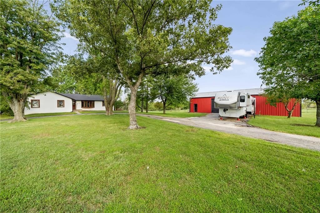 24540 Mission Belleview Road — photo 24