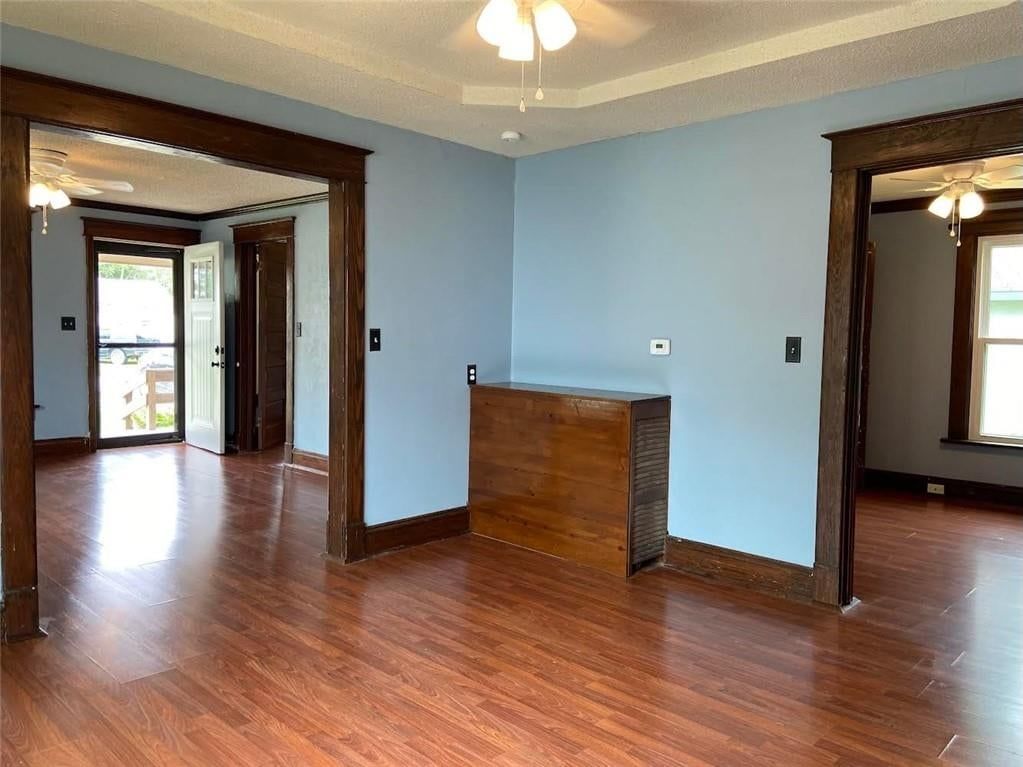 300 W Hortense Street — photo 10