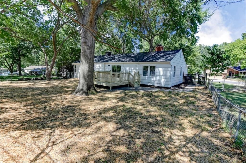 5801 W 99th Street — photo 38