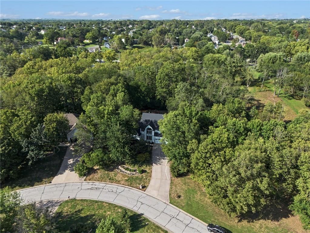 Photo 37 of 44 - 8225 NW Weatherby Drive, Weatherby Lake, MO 64152