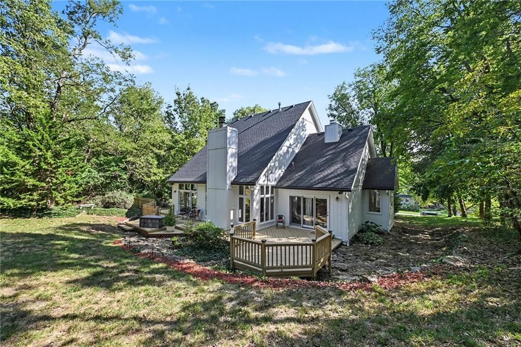 Photo 39 of 44 - 8225 NW Weatherby Drive, Weatherby Lake, MO 64152