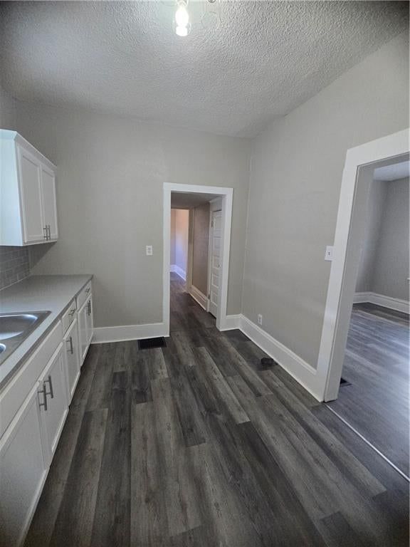 Photo 14 of 41, 2522 Norton Avenue, Kansas City, MO 64130