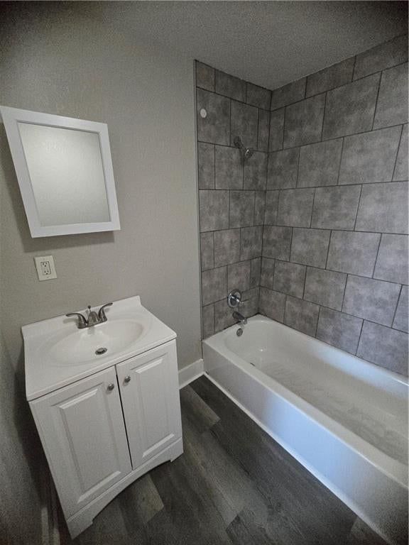 Photo 27 of 41 - 2522 Norton Avenue, Kansas City, MO 64130