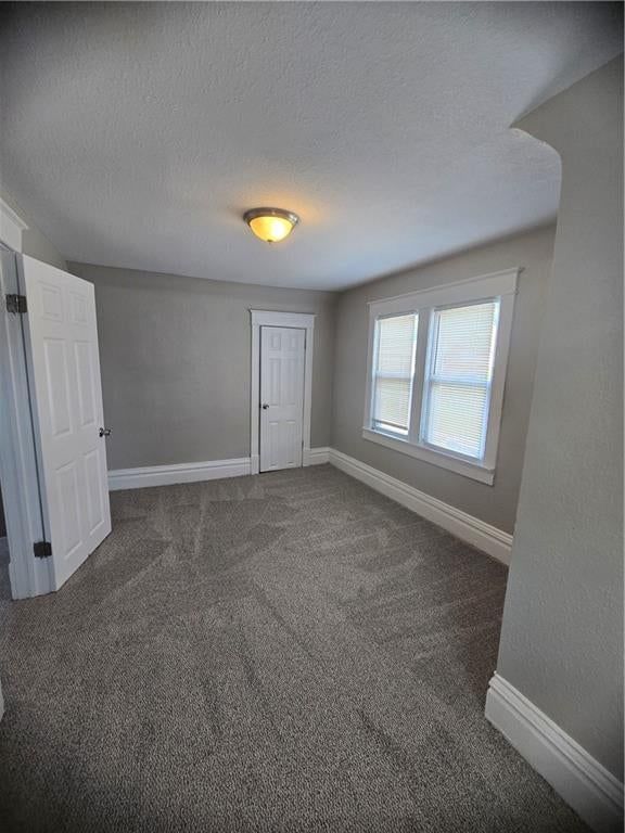 Photo 31 of 41 - 2522 Norton Avenue, Kansas City, MO 64130