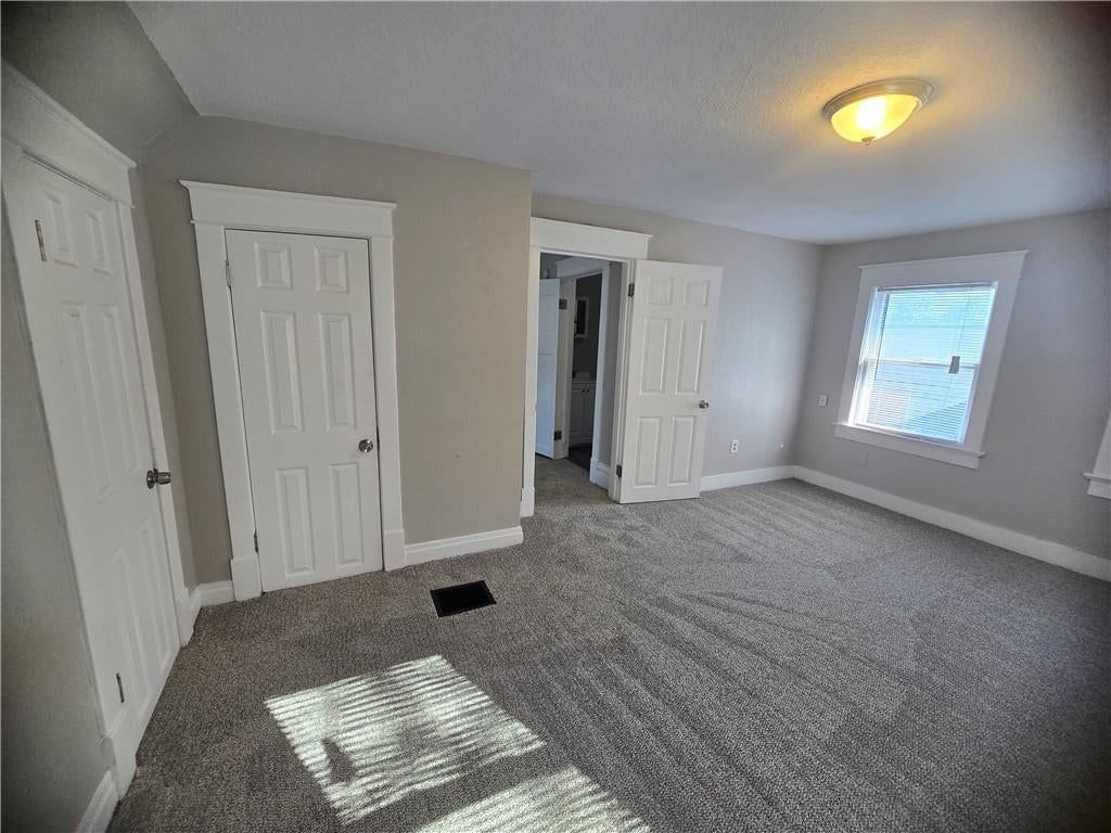 Photo 35 of 41 - 2522 Norton Avenue, Kansas City, MO 64130