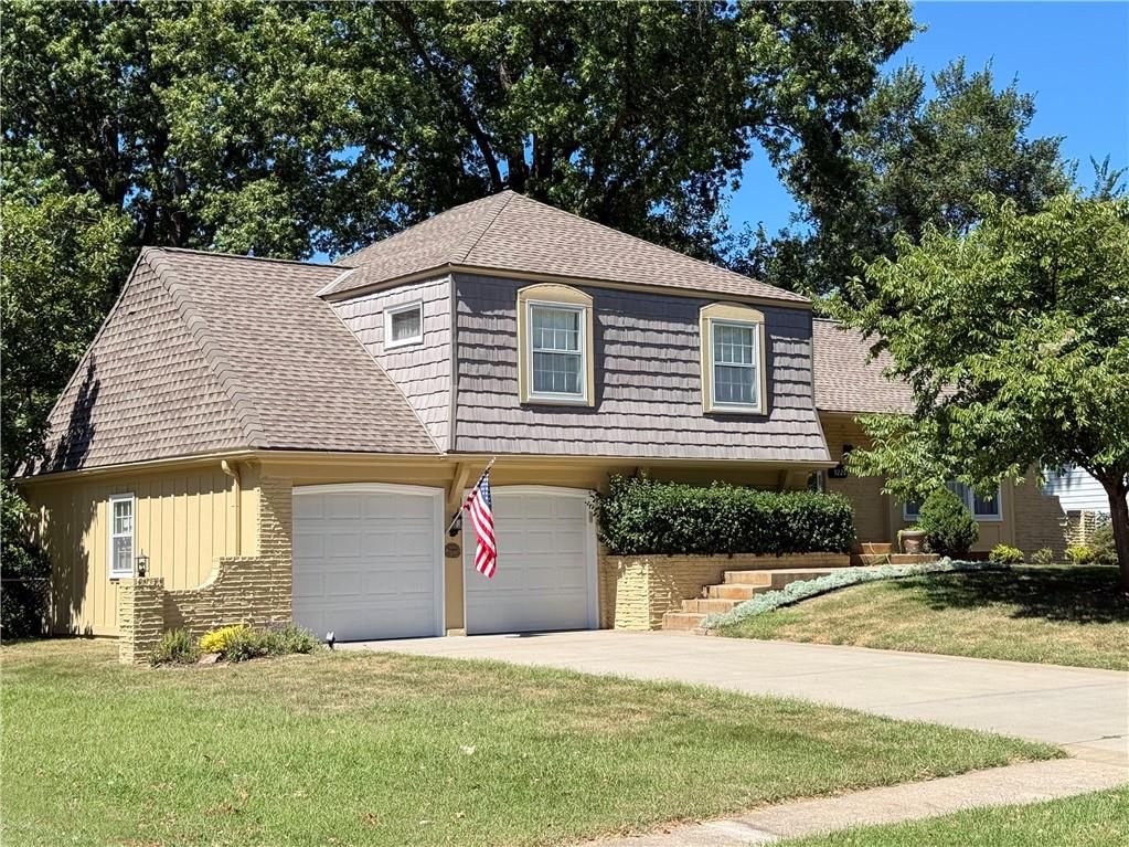 9220 Dearborn Street — photo 1