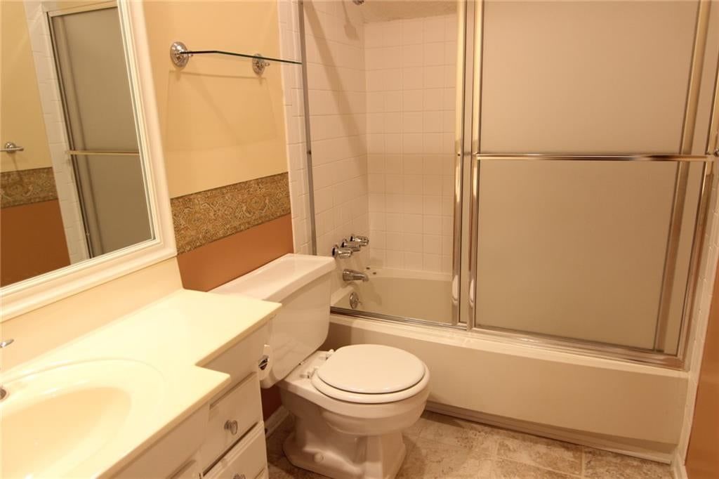 Photo 22 of 36 - 12817 W 116th Street, Overland Park, KS 66210