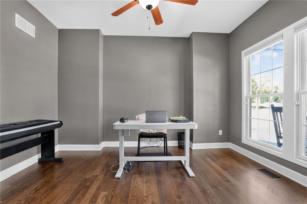 6101 LAKECREST Drive — photo 4