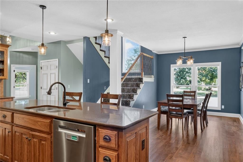 6101 LAKECREST Drive — photo 8