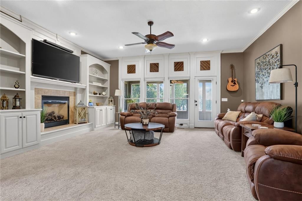 6101 LAKECREST Drive — photo 10