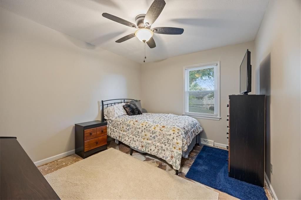 300 Johnston Drive — photo 17