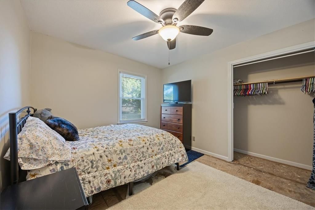 300 Johnston Drive — photo 18