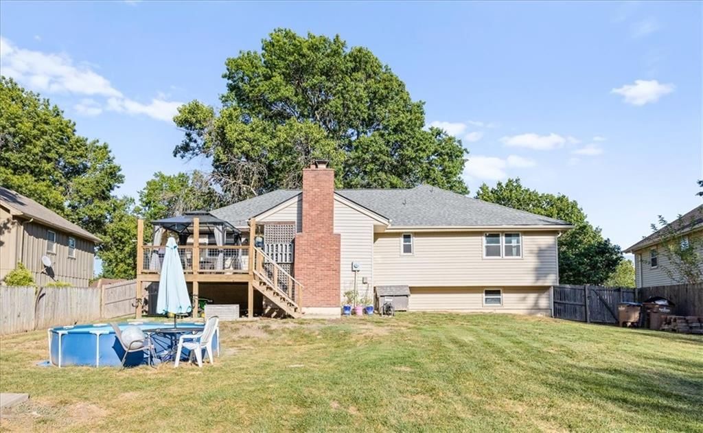 300 Johnston Drive — photo 25