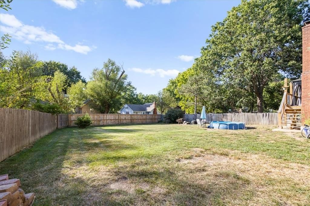 300 Johnston Drive — photo 27