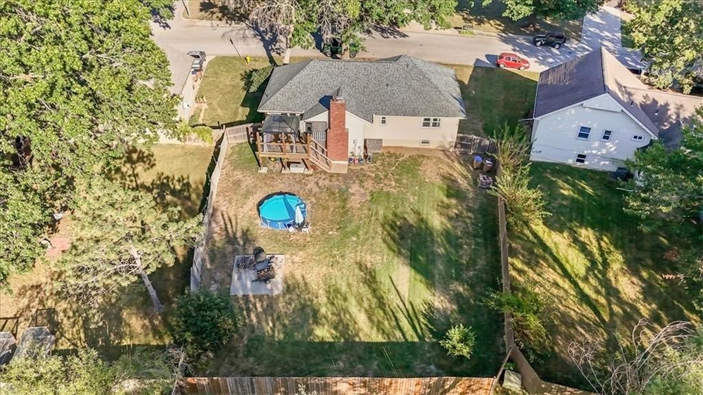 300 Johnston Drive — photo 28