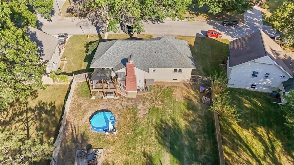 300 Johnston Drive — photo 30