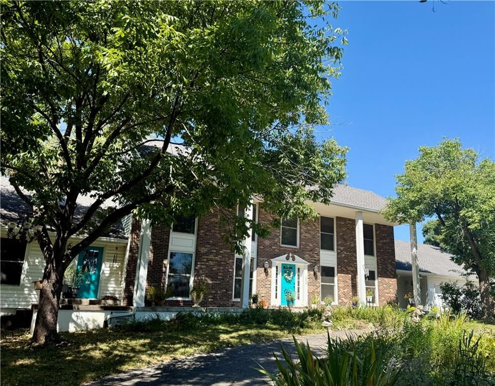 Photo 2 of 71 - 12809 Rickey Road, Kansas City, MO 64133