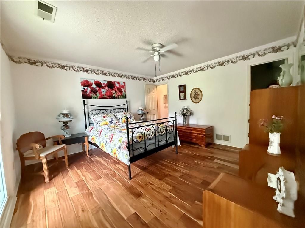 Photo 37 of 71 - 12809 Rickey Road, Kansas City, MO 64133