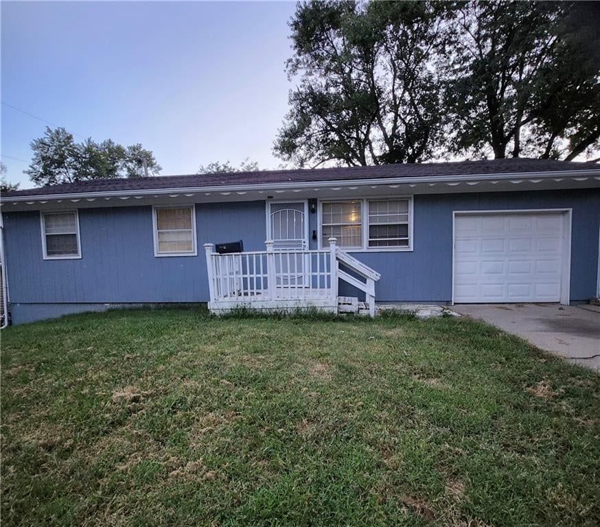 9802 Marsh Avenue, Kansas City, MO