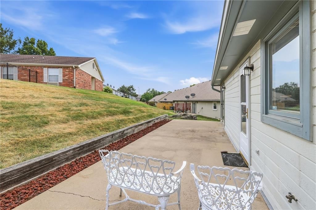 761 N Somerset Terrace — photo 33