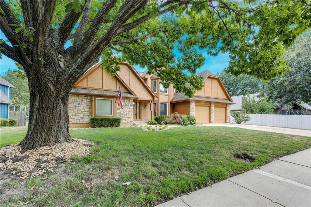1013 SE Greenridge Drive — photo 3