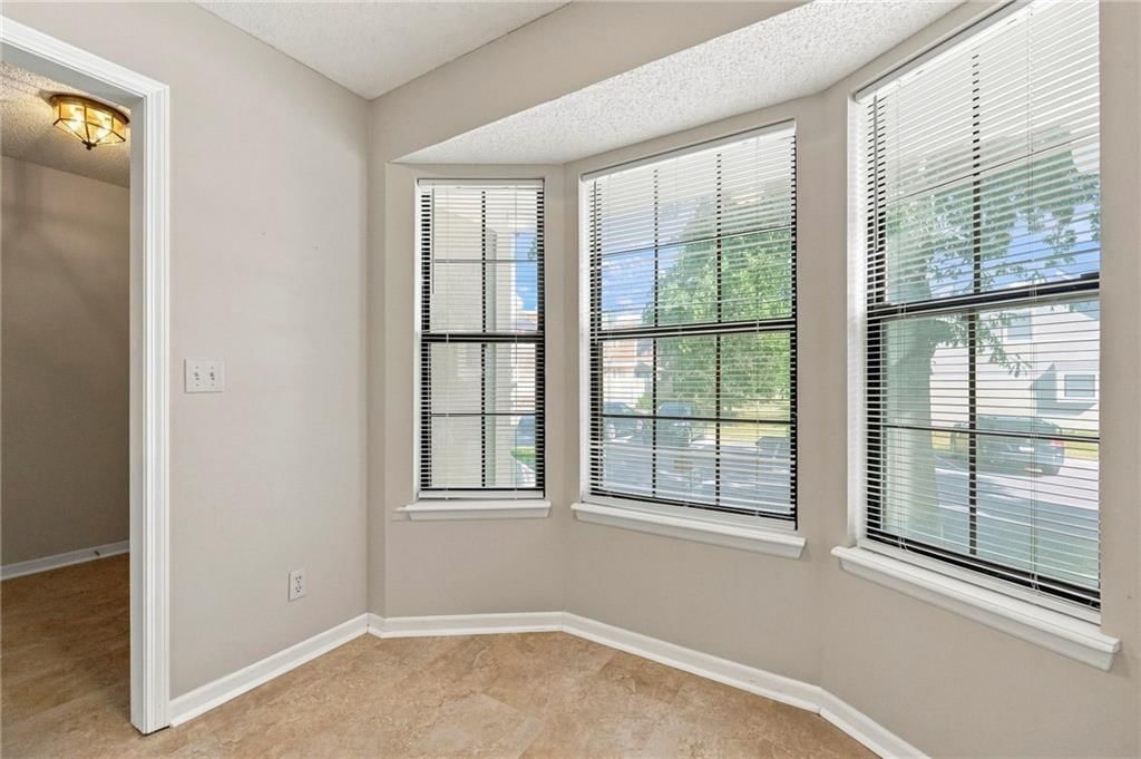 11617 W 113 Street — photo 7