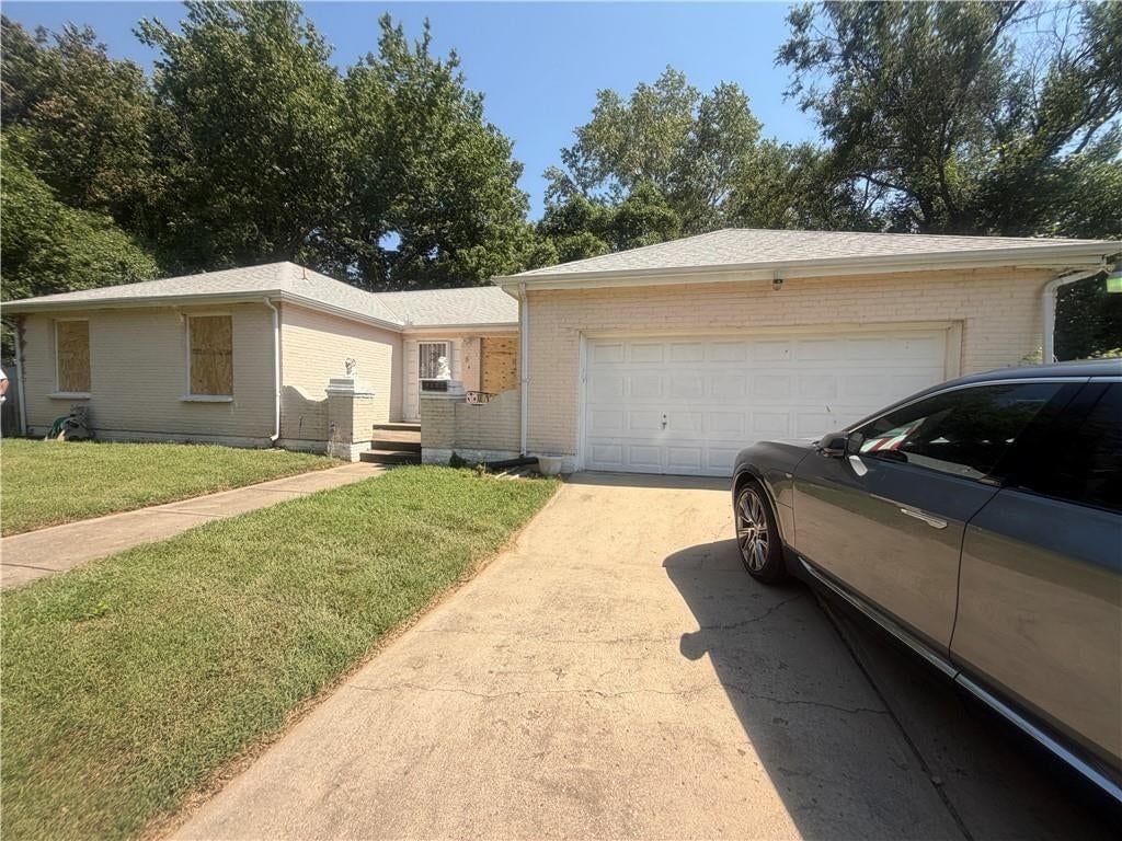 2331 Cleveland Avenue — photo 1