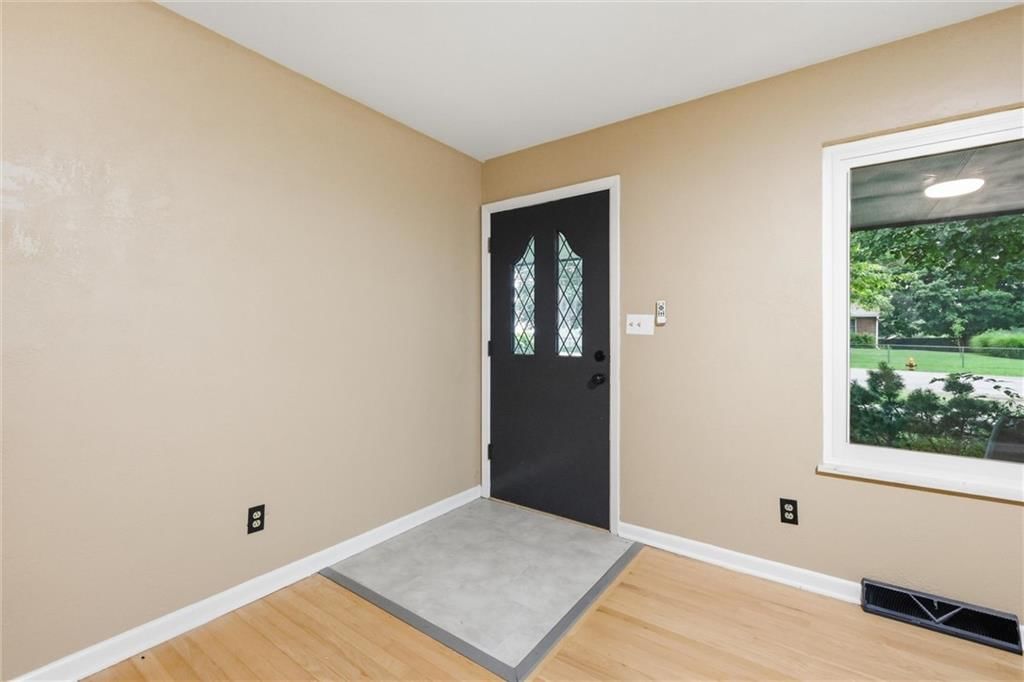 2806 N River Boulevard — photo 4