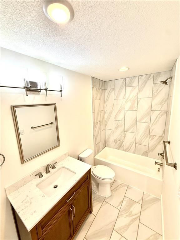 237 Cowgill Street — photo 6