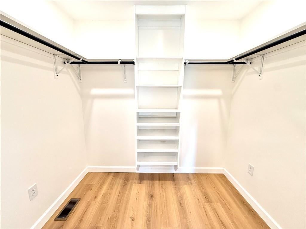 237 Cowgill Street — photo 10