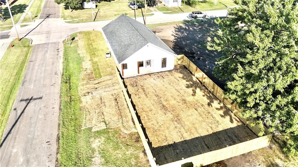 237 Cowgill Street — photo 19