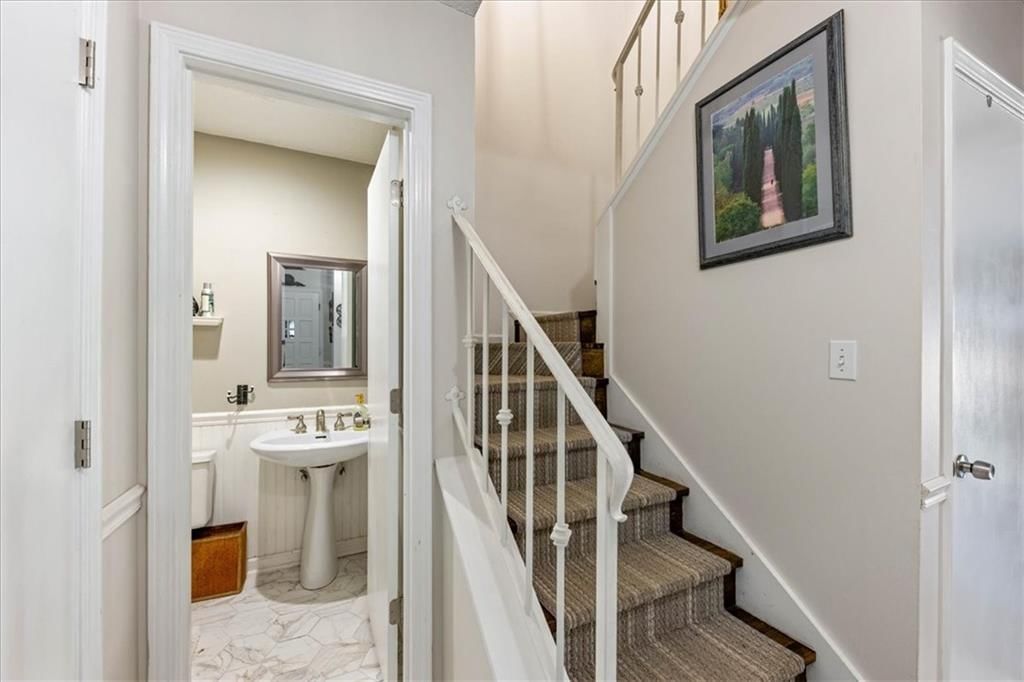 10214 Conser Street — photo 6