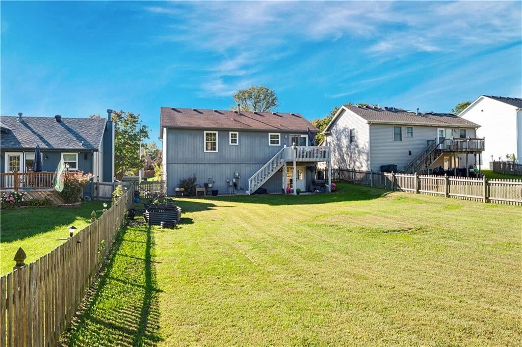 Photo 18 of 19 - 11037 N Lewis Avenue, Kansas City, MO 64157