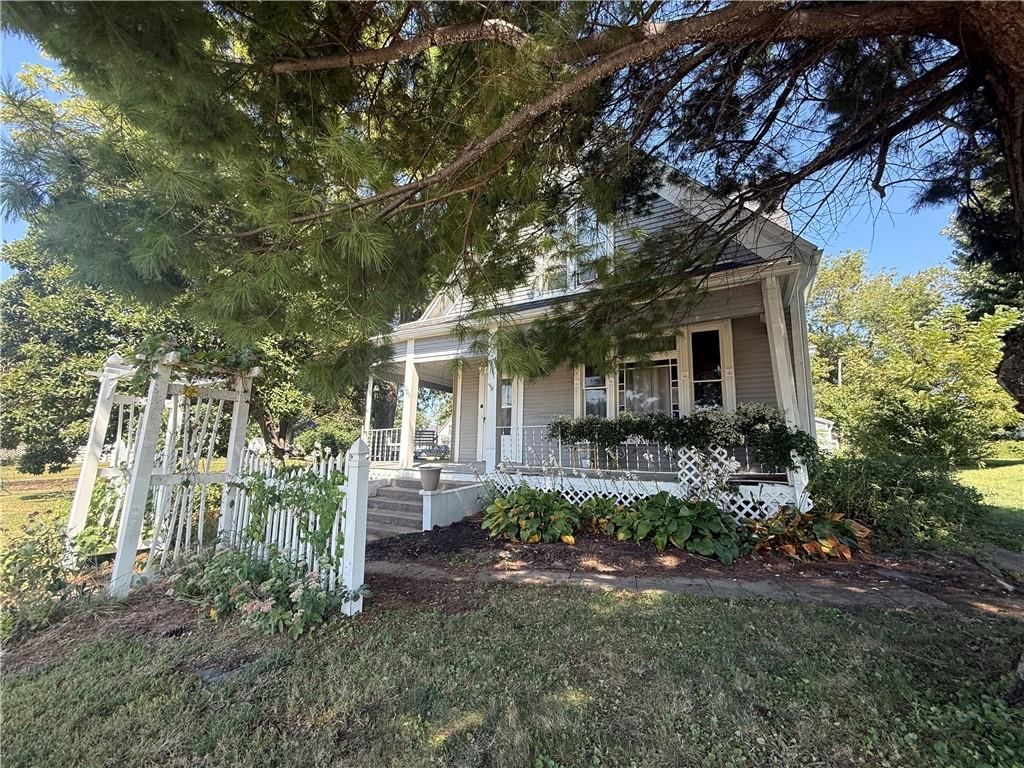 209 W Nodaway Street — photo 1