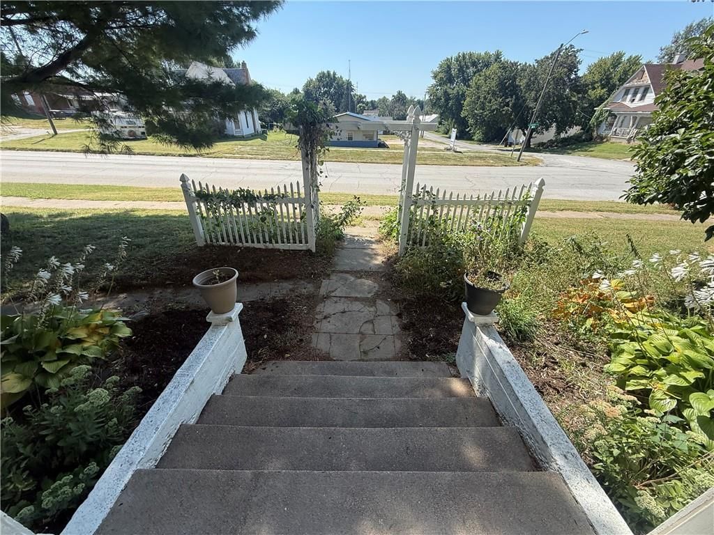 209 W Nodaway Street — photo 3