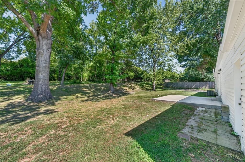5609 N Lenox Avenue — photo 27