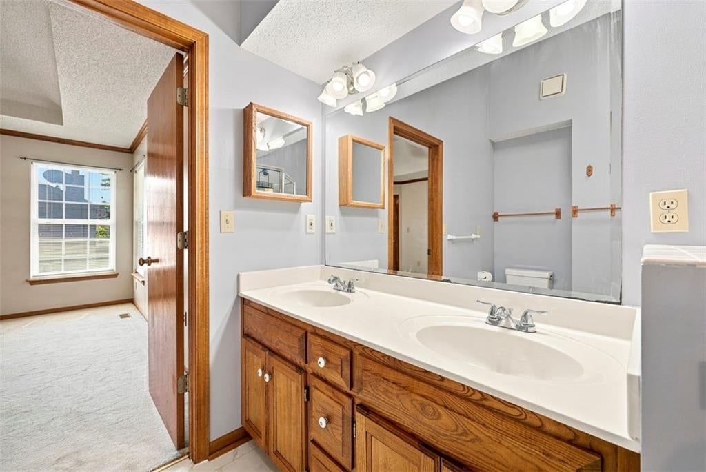 1534 NE Stonewood Drive — photo 27