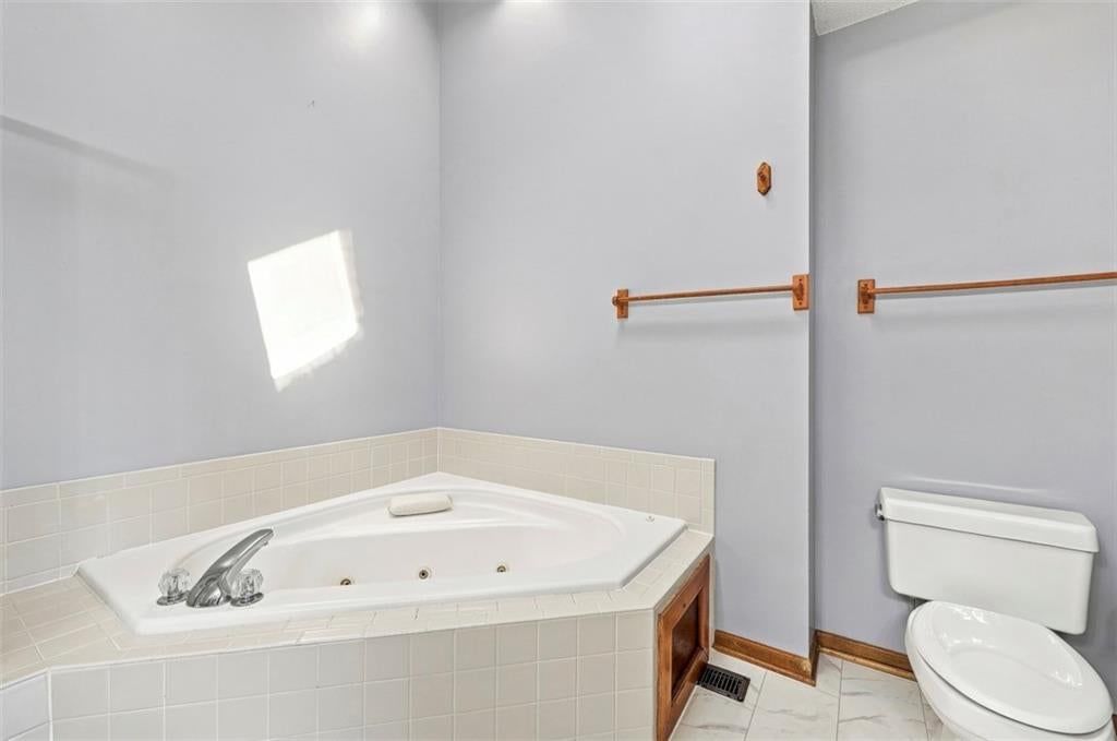 1534 NE Stonewood Drive — photo 28