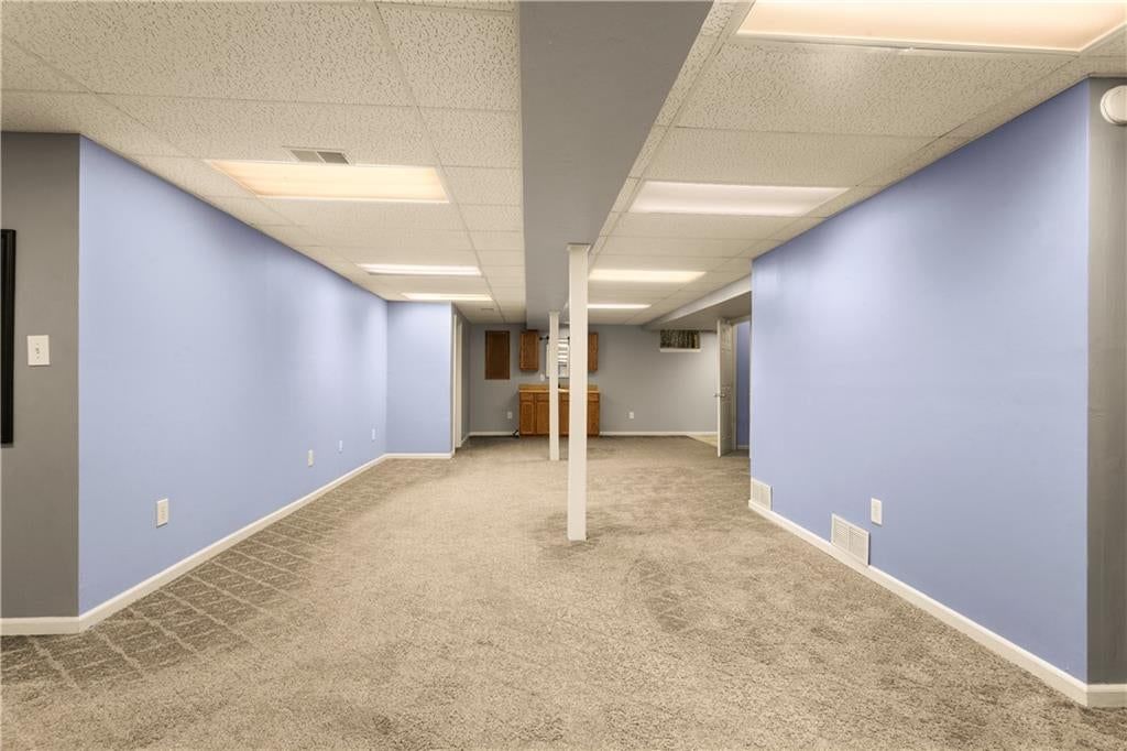 Photo 38 of 43 - 2724 SE Nottingham Drive, Lee's Summit, MO 64063
