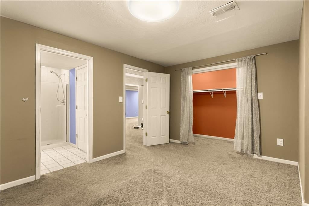 Photo 41 of 43 - 2724 SE Nottingham Drive, Lee's Summit, MO 64063