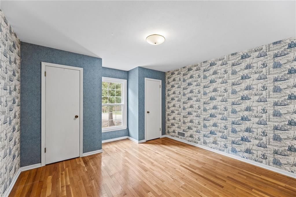 512 E 117th Terrace — photo 14