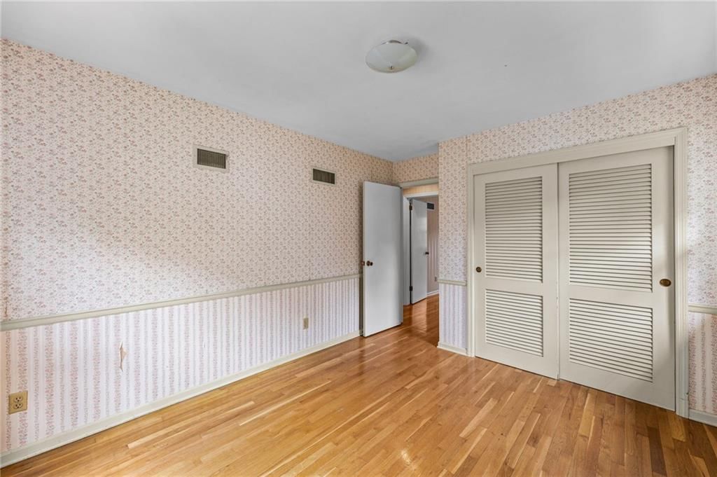 512 E 117th Terrace — photo 18