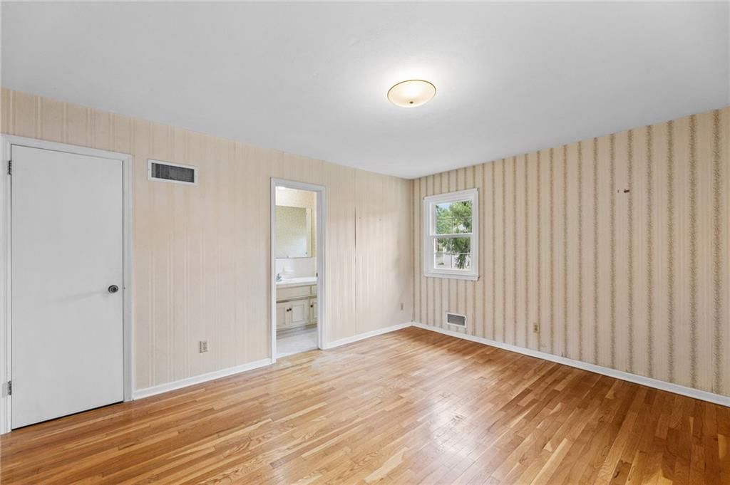512 E 117th Terrace — photo 19