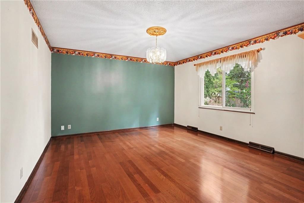 Photo 10 of 34 - 1613 Todd Street, Platte City, MO 64079